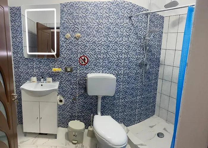 Raven Comstar Gazde/Camere de închiriat Corbu (Constanta)