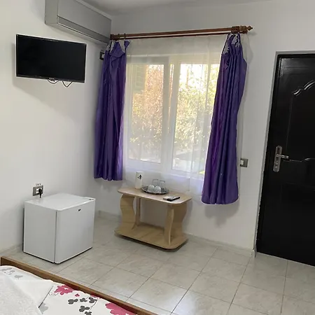 Raven Comstar Homestay